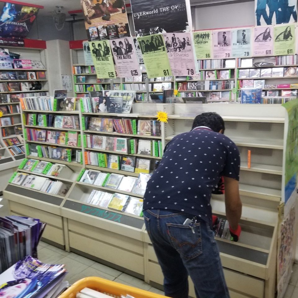 CD/DVDショップ倒産品買取と原状回復作業をしました。【愛知県】 | 閉店店舗の買取り専門