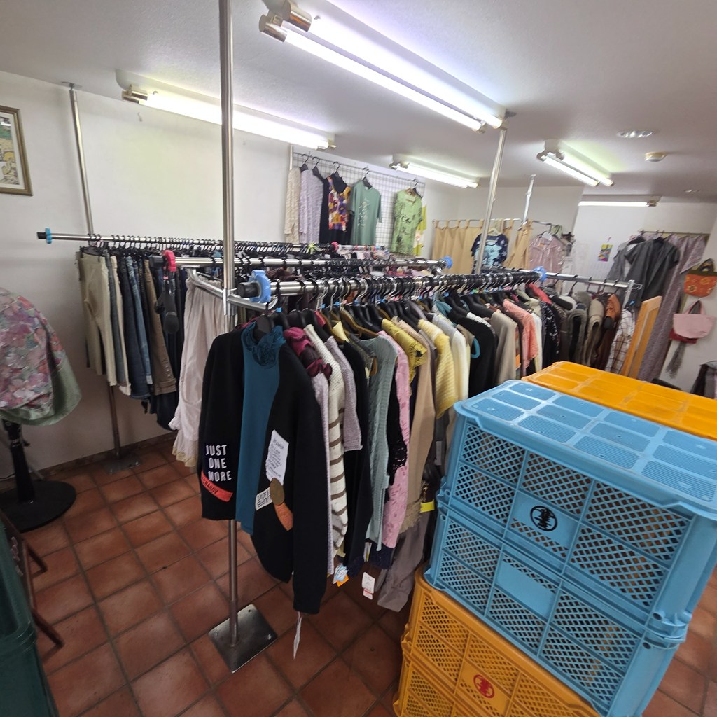 奈良県の衣料品店様の閉店に伴う婦人服在庫の一括買取事例
