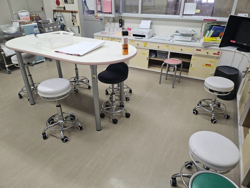 浜松市の病院様より買取したナースステーション