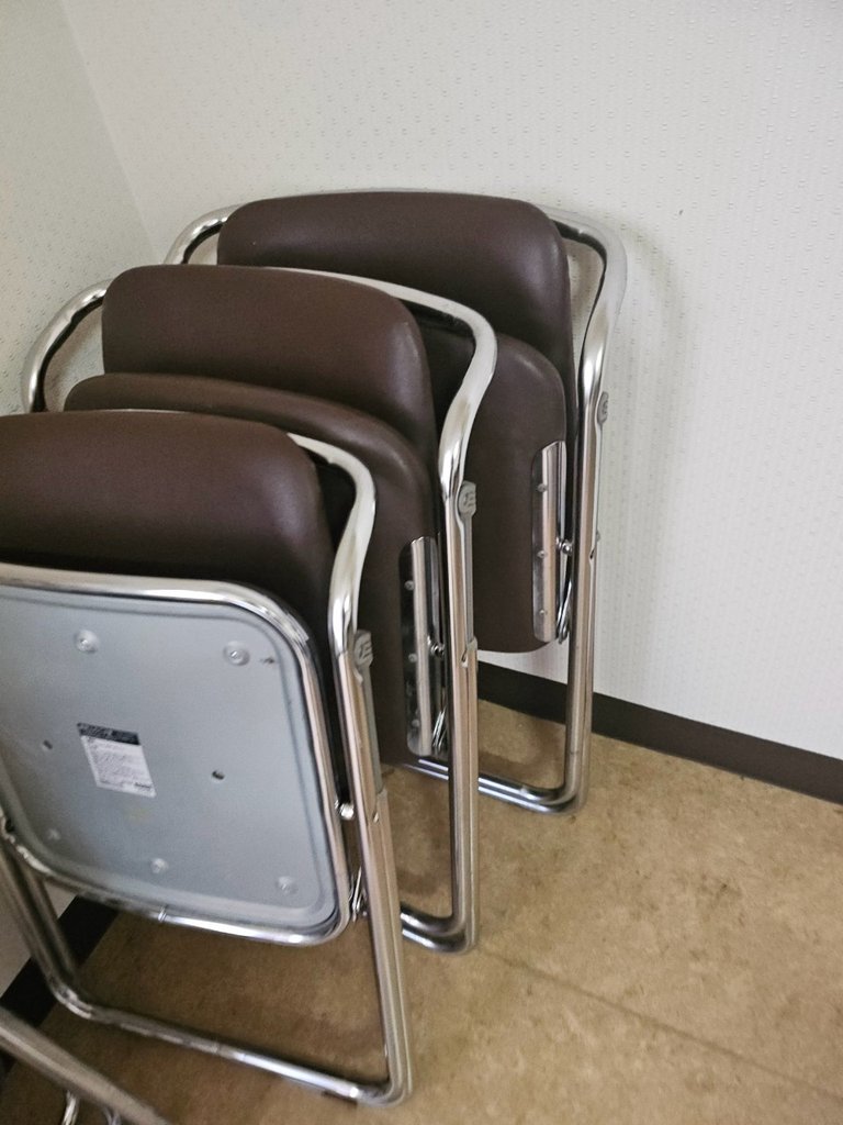 浜松市の病院様より買取したパイプ椅子