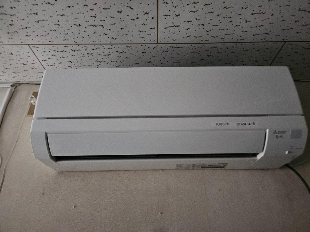 浜松市の病院様より買取したエアコン2