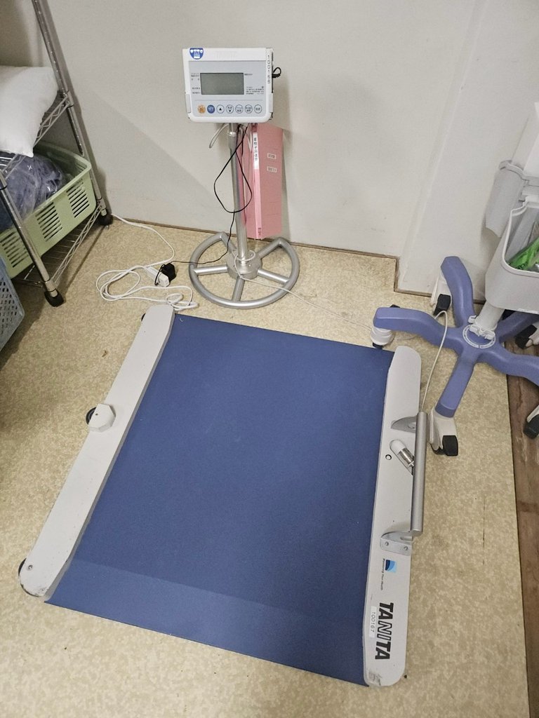 浜松市の病院様より買取した体重計