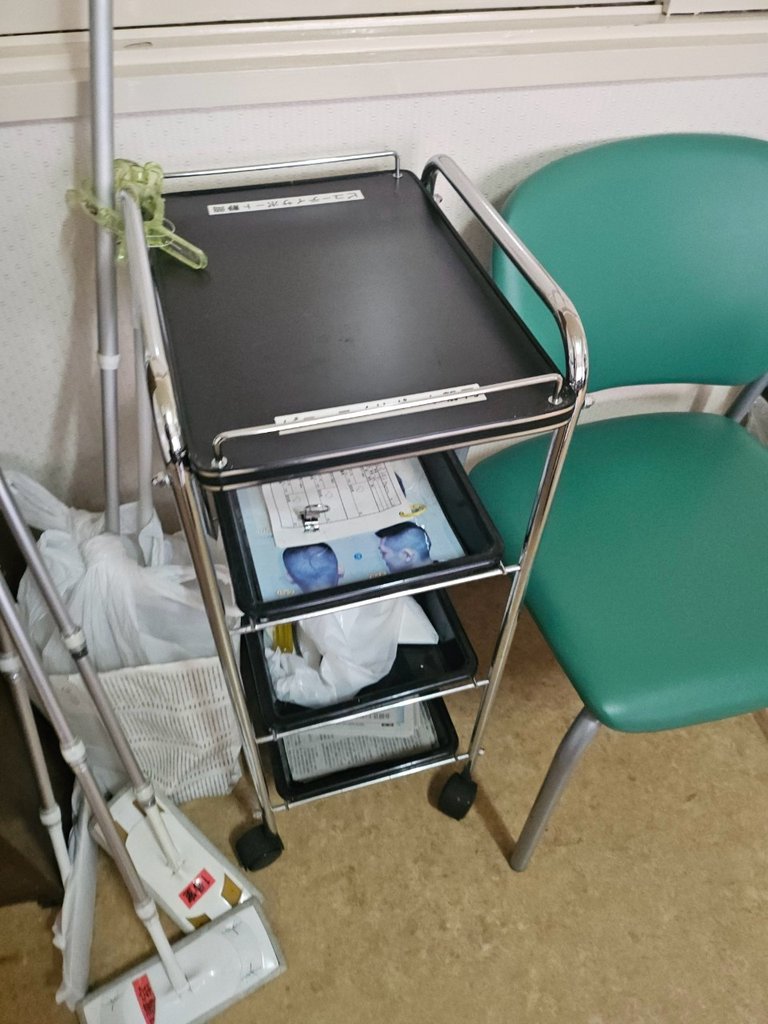 浜松市の病院様より買取したワゴン