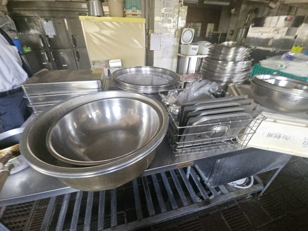 浜松市の病院様より買取したボウル類