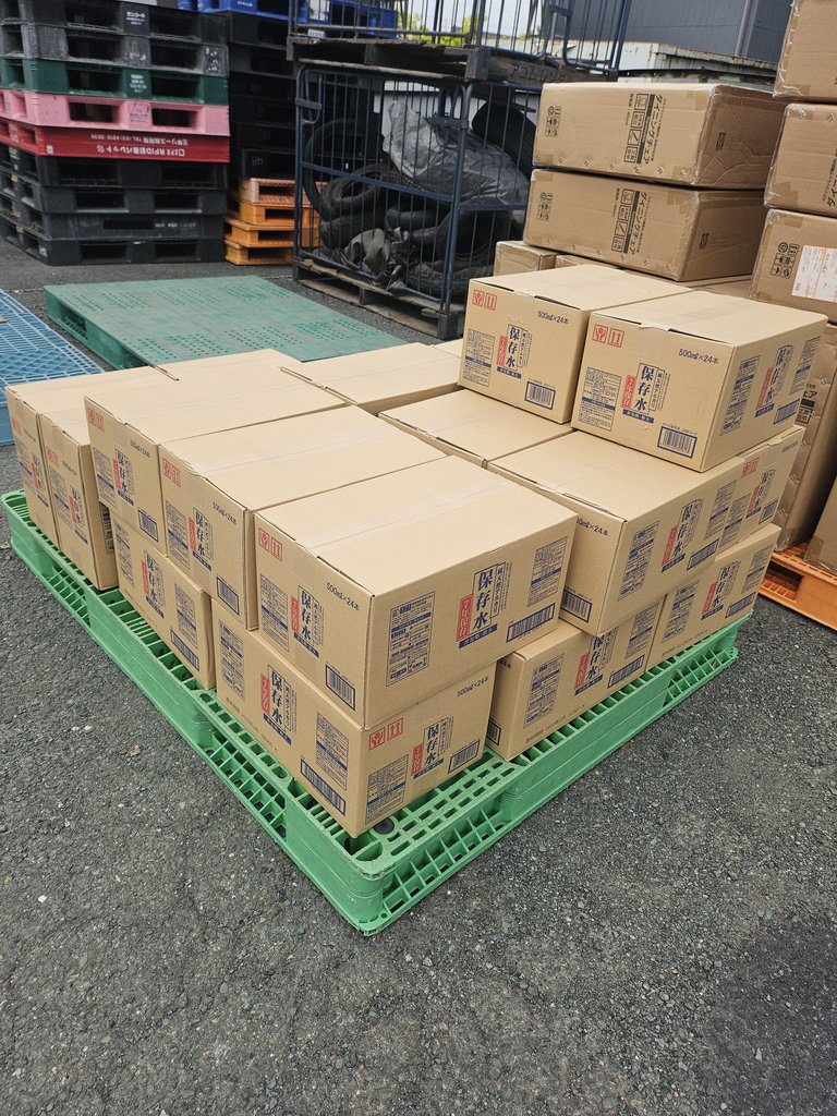 搬出後に倉庫へ運び込んだ段ボール